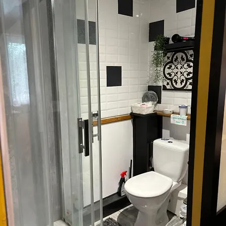 Appartement Petit Paradis Independant Sur Jardin Et Piscine Au Porte De Toulouse La Rose
