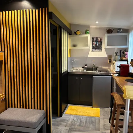 Maison Sur Jardin Piscine Avec Vue Sur Oranger Et Olivier *