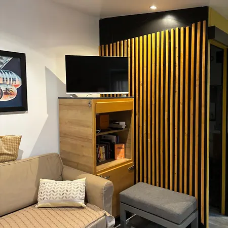 Maison Sur Jardin Piscine Avec Vue Sur Oranger Et Olivier Apartamento